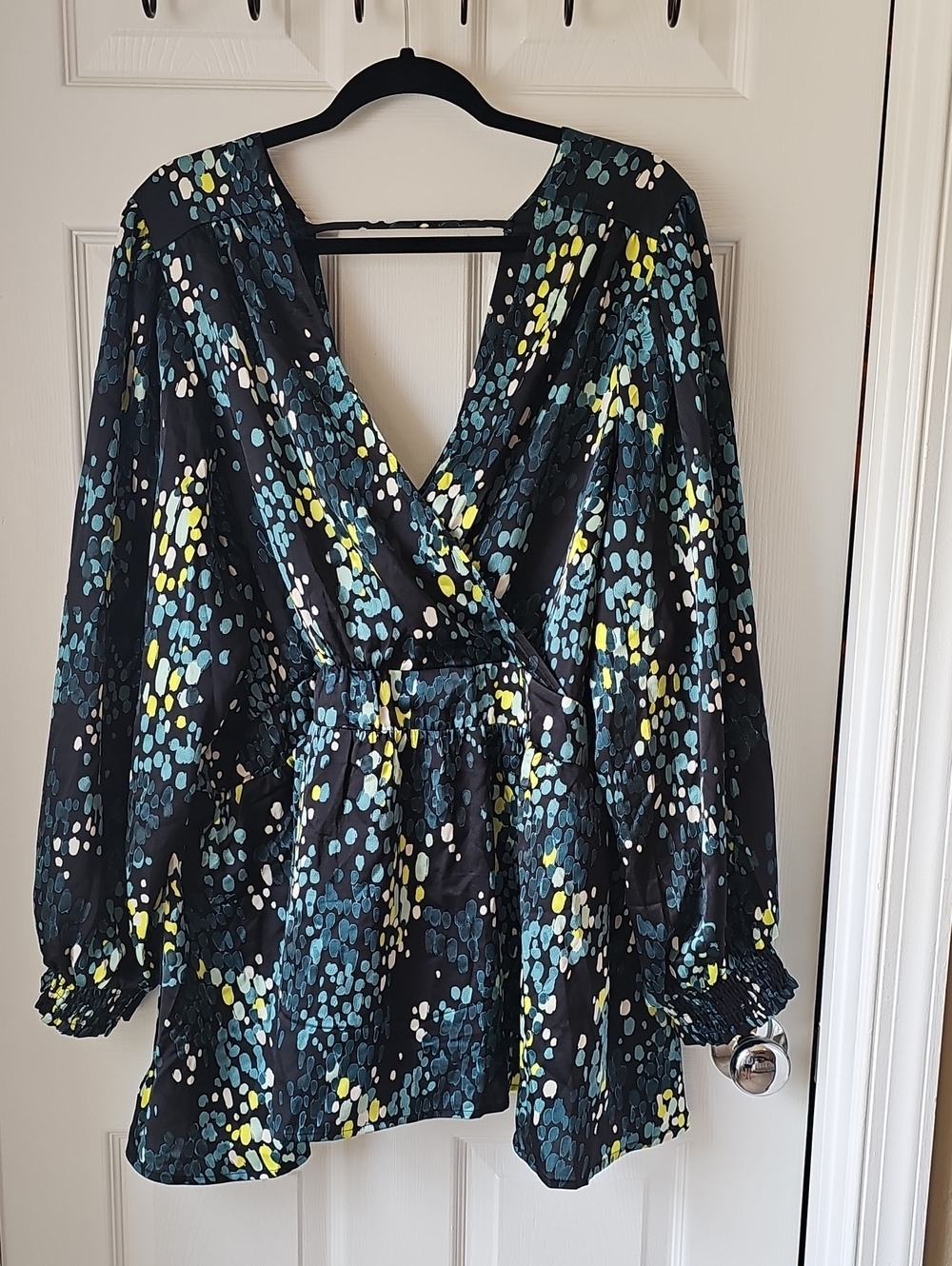 torrid Black Wrap Tunic with Teal, Aqua & Yellow Dot Print